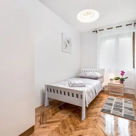Aspalathos Apartman
